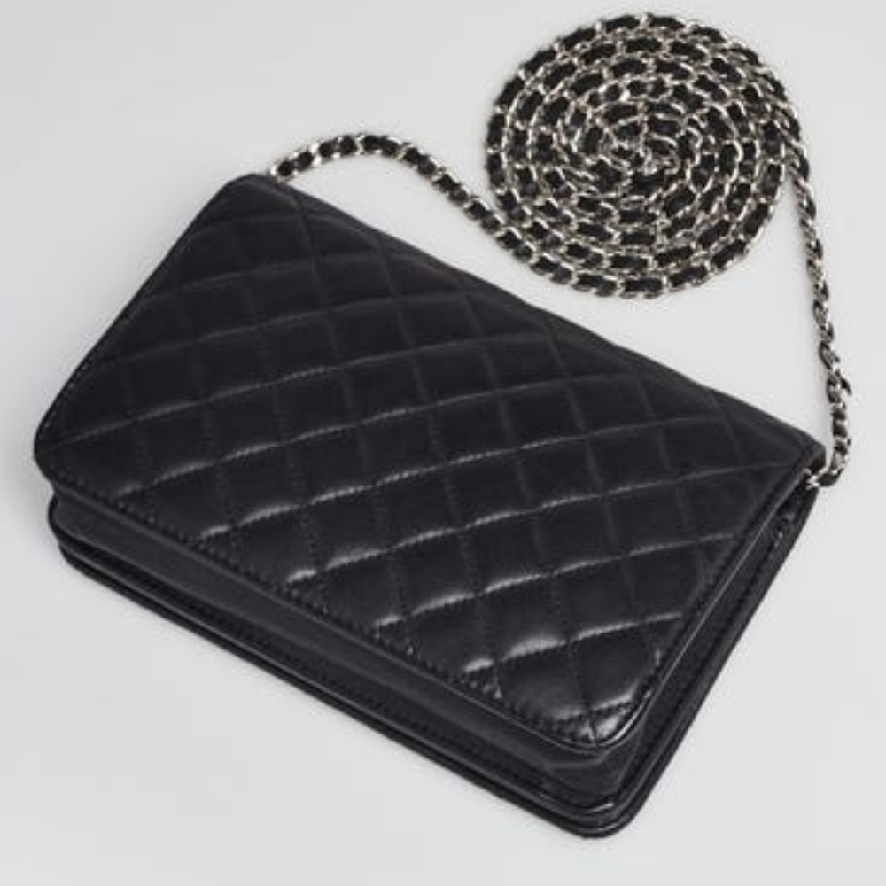 Chanel Quilted Lambskin Leather Diamond CC WOC Clutch Bag Silver Hardware - Picture 4 of 16
